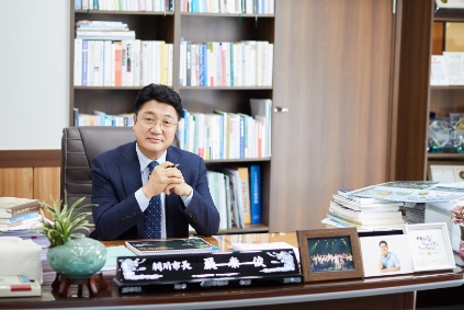 엄태준.jpg