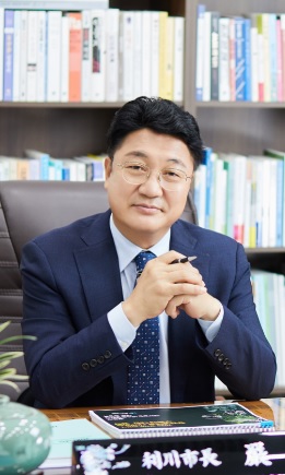 엄태준.jpg