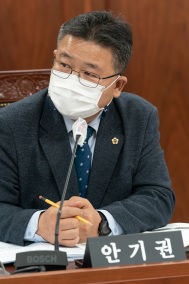 안기권.jpg