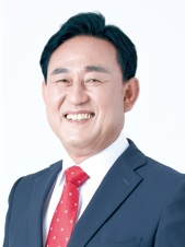 이충우.jpg