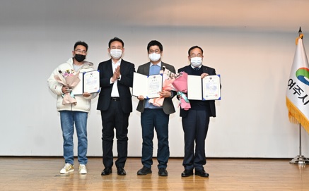 우수강농성.jpg