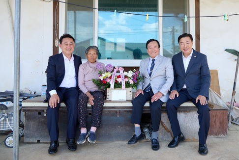 어버이날100세.jpg