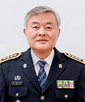 교도소 소장취임.jpg