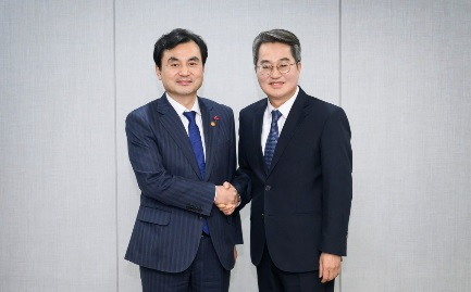 국방부차관.jpg