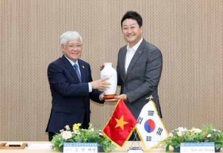 김진경 의장, 베트남 조국전선중앙위원회 대표단 접견