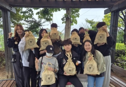 경기관광고 학생들, 대신면과 함께 어려운 이웃에 반찬 전달
