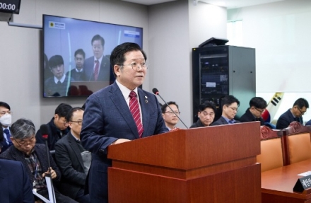 경기도의회 허원 위원장, ‘AI 기반 대형차량 우회전 사각지대 해소 보행자 안전 지원 조례안’ 상임위 통과