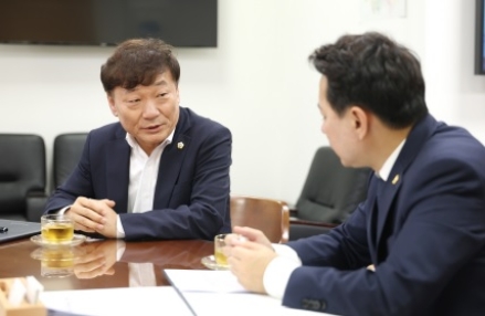 남종섭 의장, 서울특별시의회 방문…지방의회법 제정 광역 연대 주력