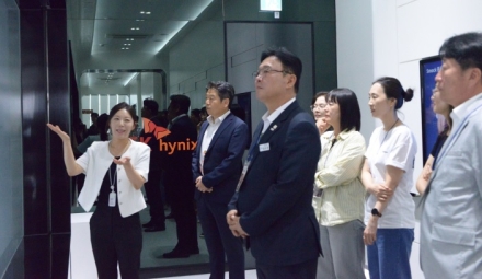 이천시, 공직자 반도체 특강·SK하이닉스 현장 견학 실시