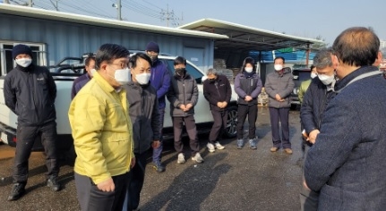 신동헌 광주시장, 제설작업 참여 도로수로원 격려