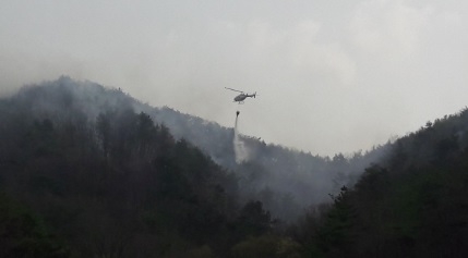 “너는 꺼라, 나는 태운다?” 산불조심기간 이러면 안돼요.