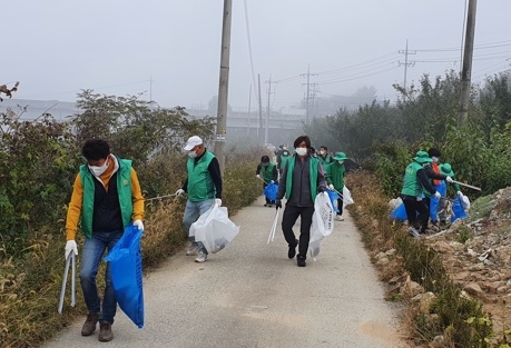 중리동새마을남녀협의회, 깨끗한 중리동의 날 국토대청소 전개