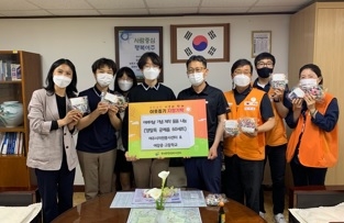 북내면, 여강중·고등학교 학생들 어르신 양말목 공예품 전달