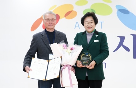 언론인 이규상, 소장 기록물 2만 3000여점 이천시기록관에 기증