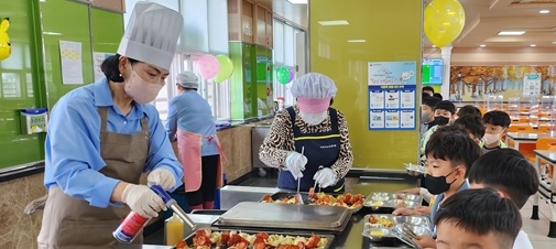 여주 여주초등학교, 어린이날 급식 이벤트 실시