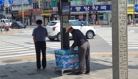 여주시, 폭염 속 ‘무료 생수 나눔’ 큰 호응