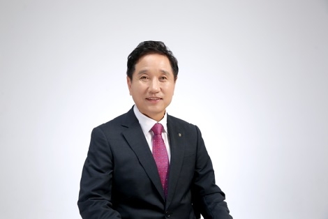 신 년 사