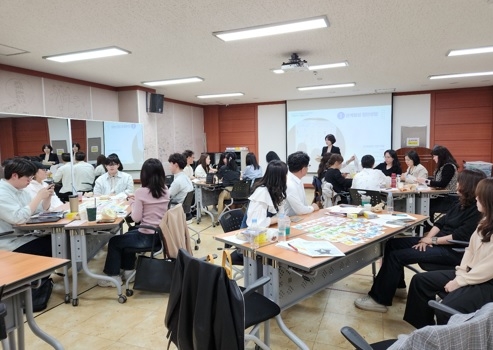 더 새롭게 시작하는 전문가 역량 강화교육 매체 치료