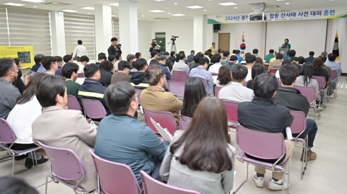 “전국 유일, 토론과 현장훈련을 병행한”