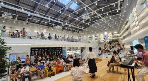 여주시 흥천도서관, 지역 대표 복합문화공간으로 자리매김하다.