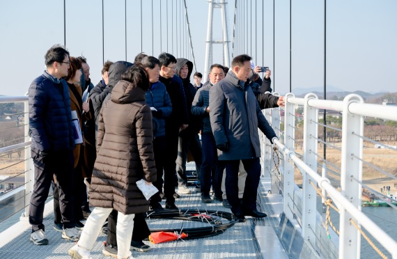 출렁다리.jpg